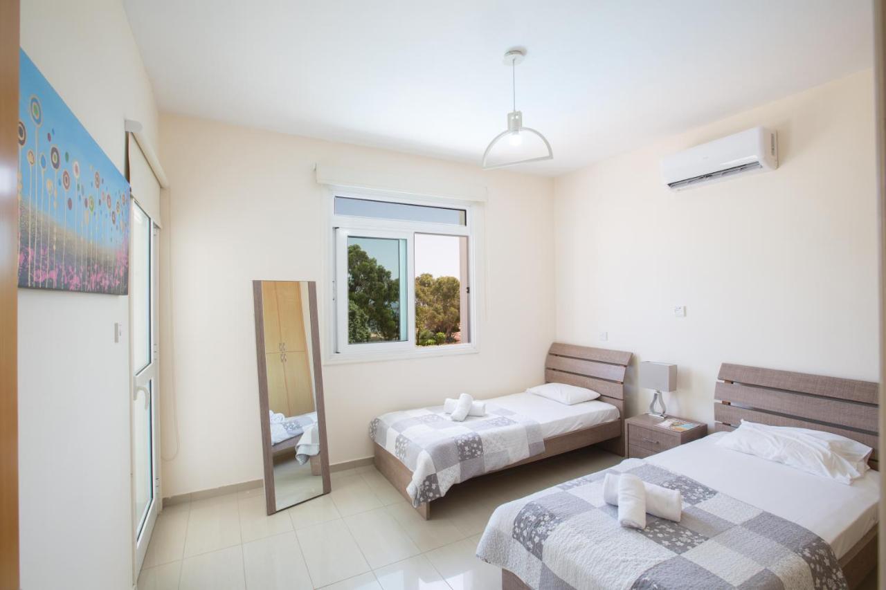 Shaye Front Line Villa Protaras Bagian luar foto